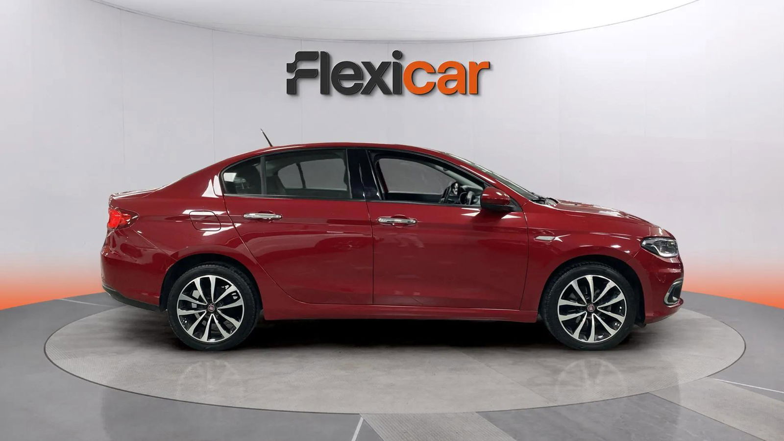 https://cdn-flexicar.caraffinity.it/public_appraisal_images_pro/images/stock/184596/9uZRtfaPHF__001 (4).jpg